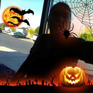 Meet your Posher, Kenneth